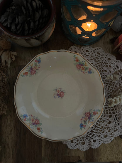 Vintage Floral Dish 13cm
